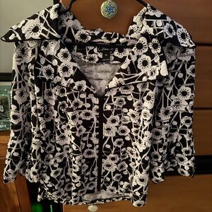 Clara S Women's Black and White Floral zip up jacket xl
